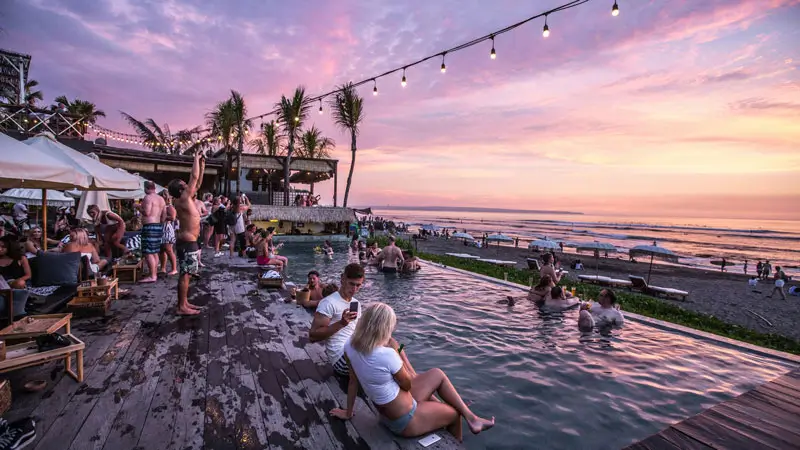 Top 10 Places to Visit in Canggu: Beaches, Cafés, and Coastal Lifestyle