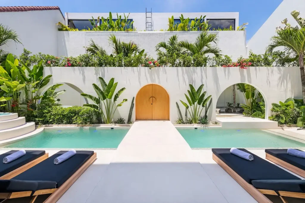 AV WHITE VILLAS