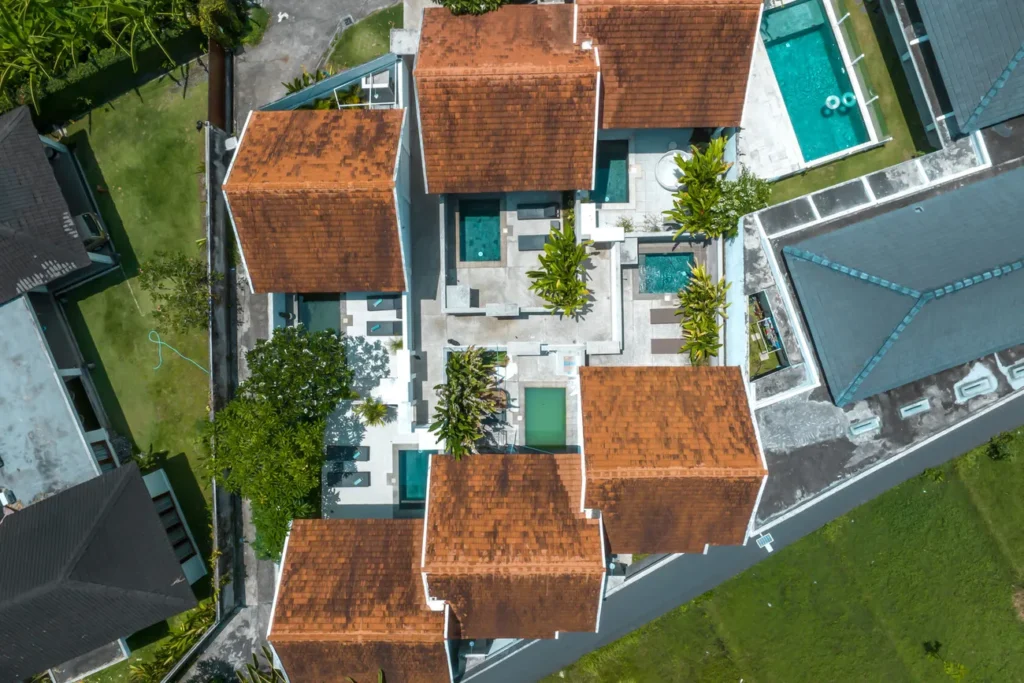 WHITE STUDIO VILLAS