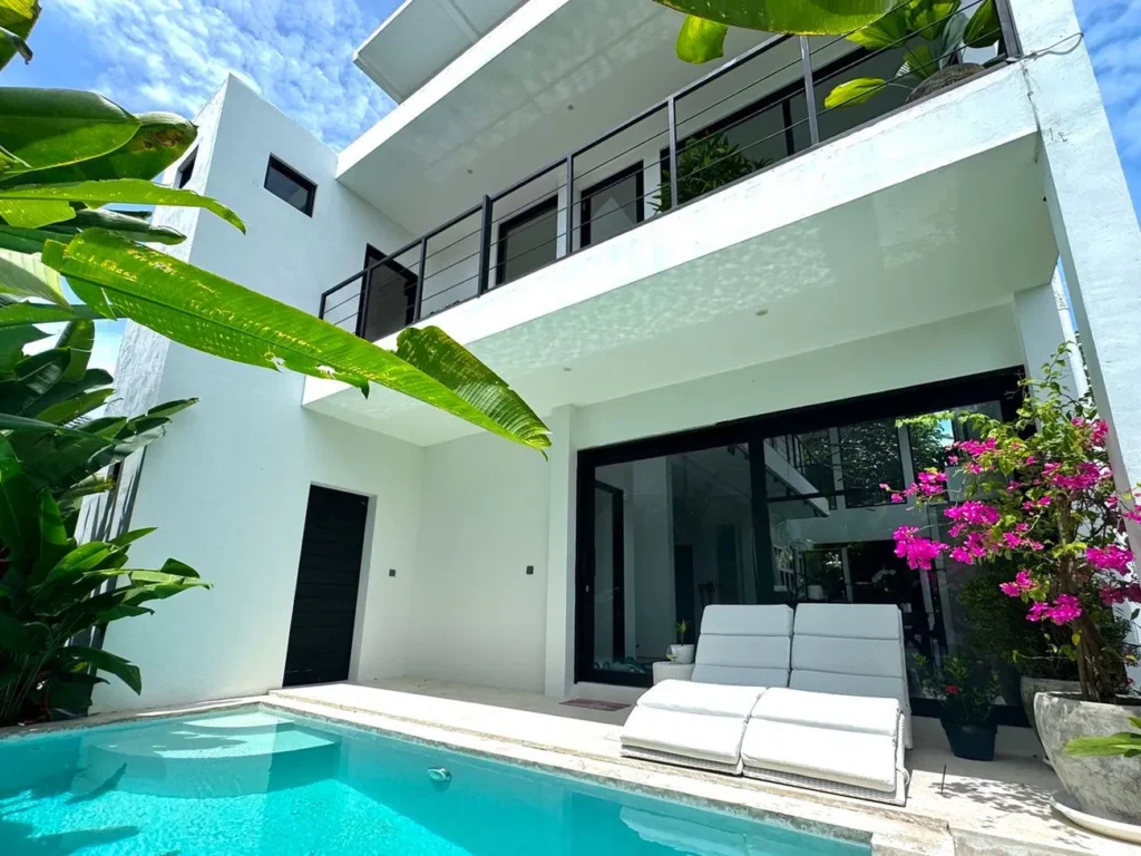 VILLA ESCONDIDA